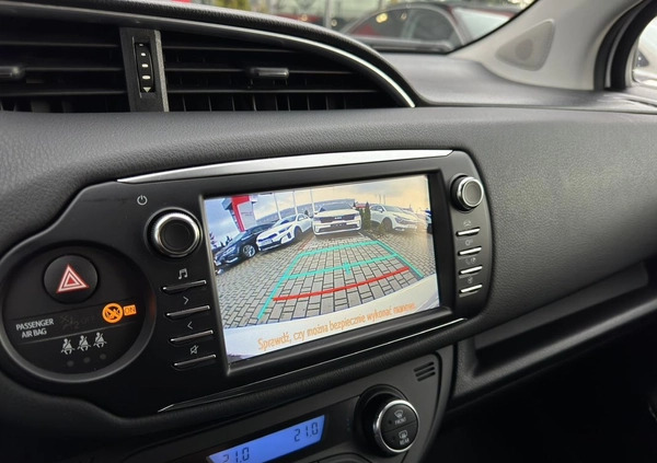 Toyota Yaris cena 58900 przebieg: 79058, rok produkcji 2018 z Wołczyn małe 211